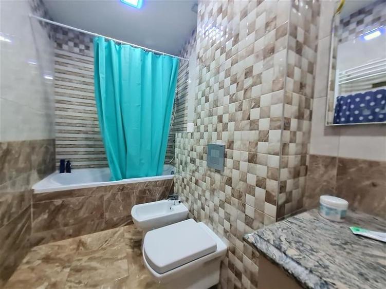 In spectacol structural, vedere deschisa, elegant mobilat si echipat, Tractorul, - 15