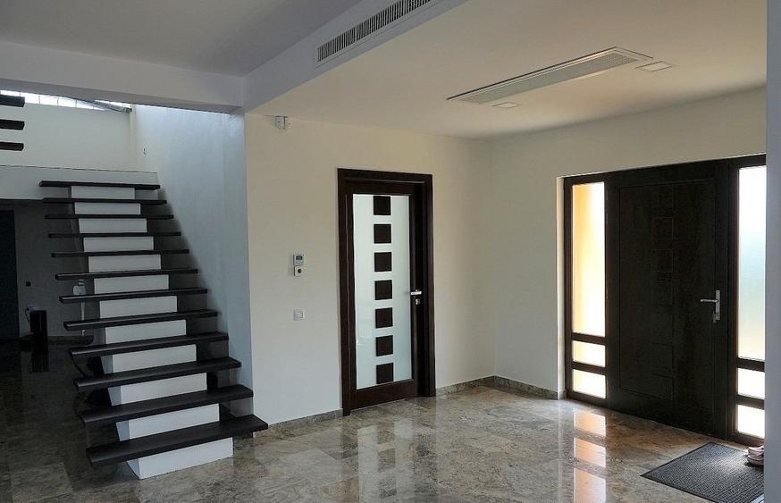 VILA EXCLUSIVISTA, UNICAT S+P+1 ZONA PALAZU MARE CU VEDERE CATRE LAC - 8