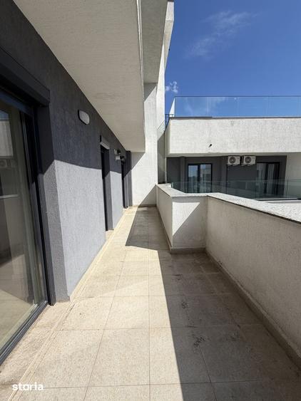 Apartament cu 4 camere în Pieptănari