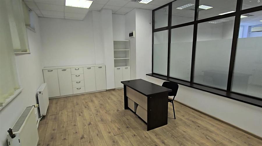 Spatiu de Birouri 180 mp Suceava Zona Metro De Vanzare - 13
