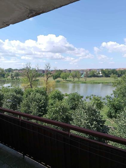 Vand aparatament cu 3 camere decomandat LUGOJ et 4 - 6