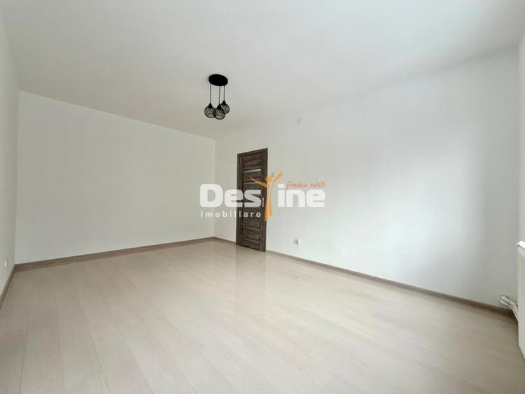 Cantemir , apartament 3 camere, semidecomandat, 127900 euro - 10