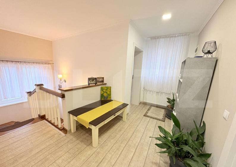 Casa de vanzare 239 mp, teren 5,6 ari, jude?ul Satu Mare - 8