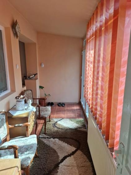 Casă individuală cu 5 camere cu Canalizare în Nădlac