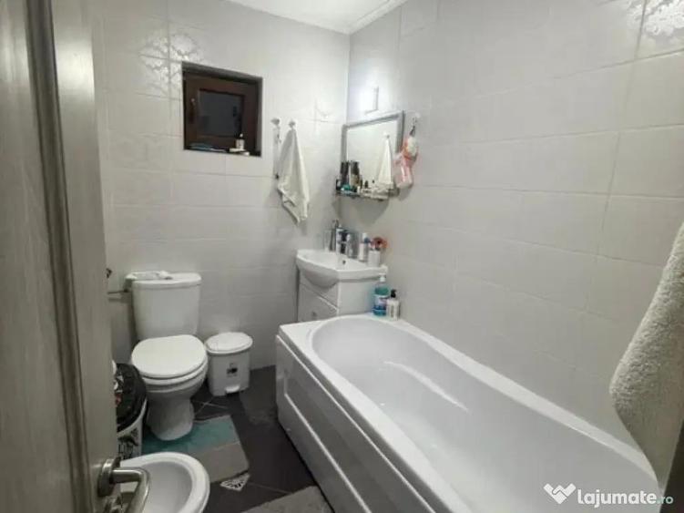 Apartament cu 4 camere decomandate Zona Marasesti - 4