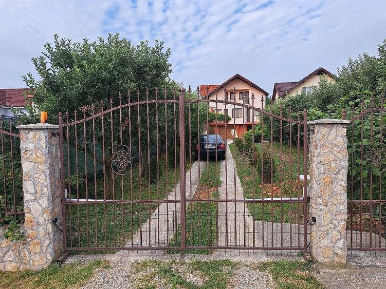 Casă cu 3 camere cu Teren 700 Mp în Hereclean