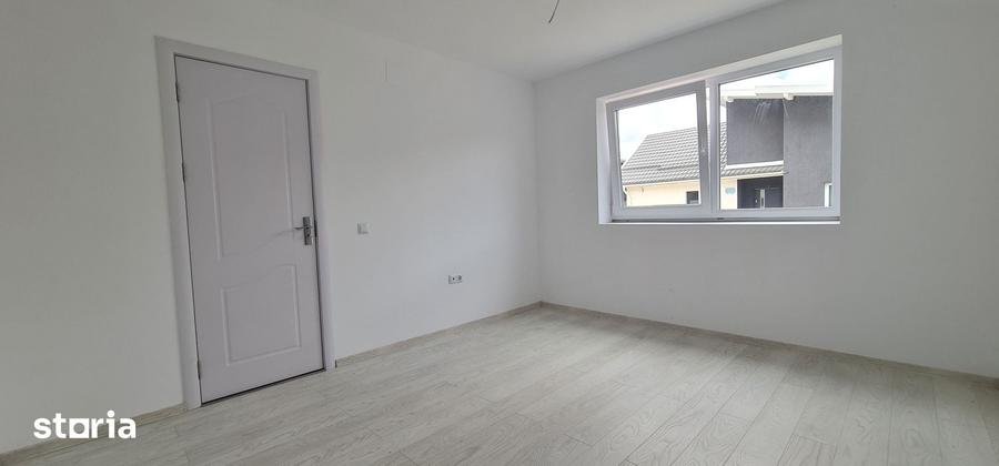 Casă cu 4 camere cu Teren 400 Mp în Tărlungeni