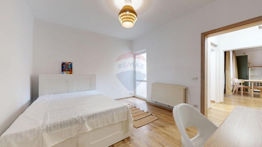 Apartament cu 3 camere semidecomandat, mobilat în Centrul Istoric