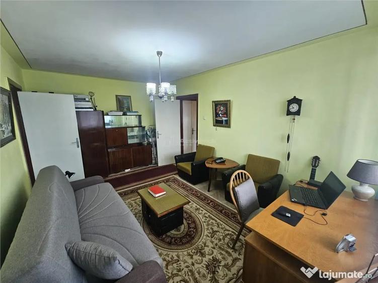 Apartament cu 2 camere semidecomandat în Micro I
