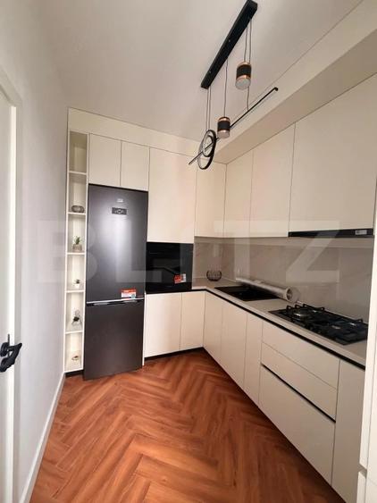 Apartament cu 2 camere semidecomandat, mobilat în Central