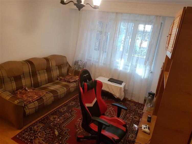 Apartament cu 2 camere semidecomandat în Hipodrom