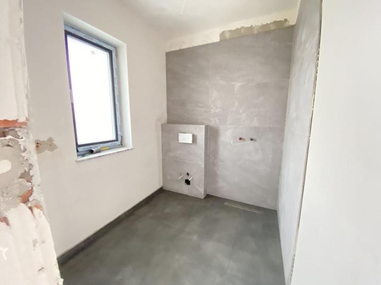 Duplex cu 4 camere cu Canalizare în Săcălaz