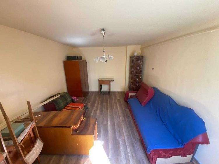 Casă cu 1 camere semidecomandat în Central