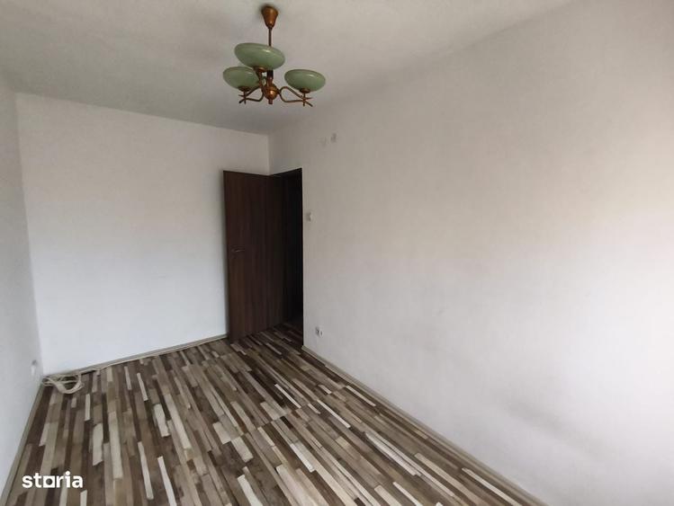 Apartament cu 3 camere în Tudor Vladimirescu