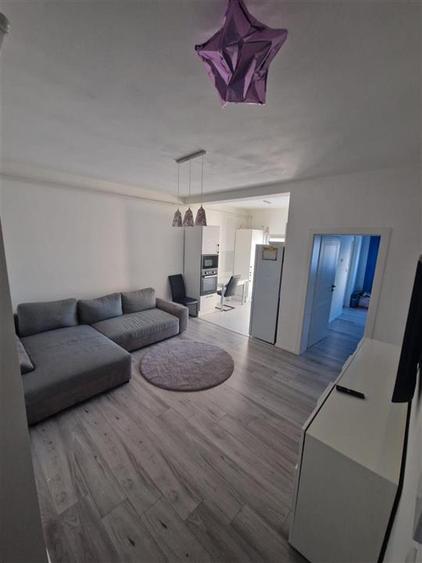 Apartament cu 3 camere decomandat în Moșnița Nouă