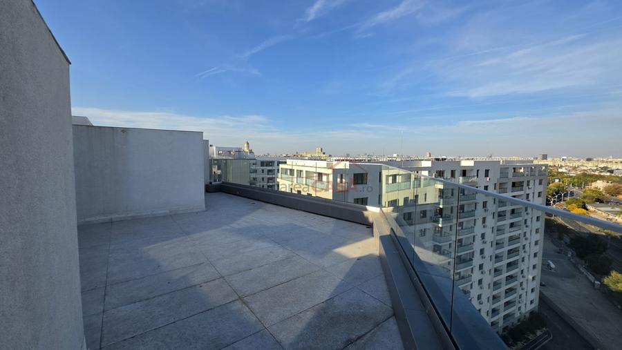 Apartament cu 3 camere decomandat în Parcul Carol