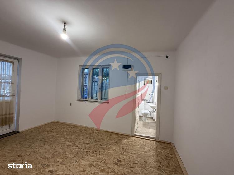 Spațiu comercial, de 20 mp, în Cernele