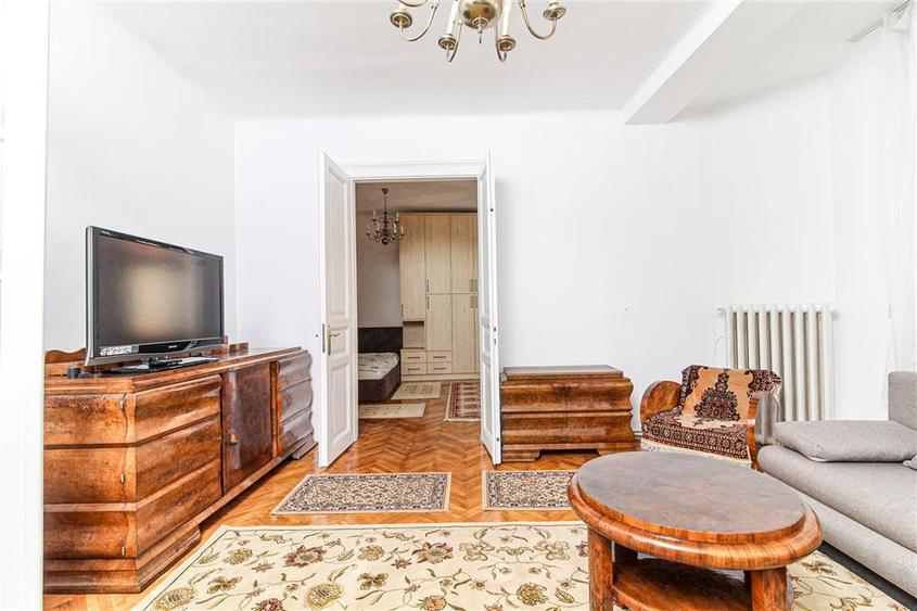 Locuieste in Centrul Vechi: Apartament 87mp, Piata Muzeului - 10