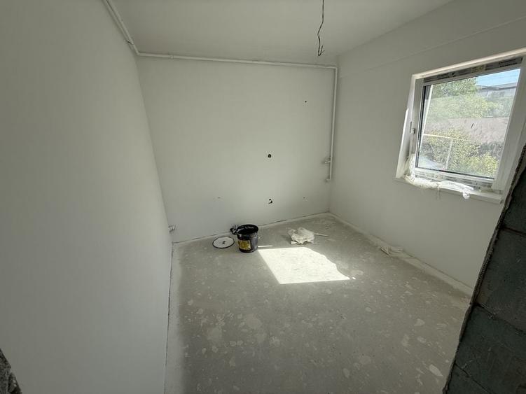 Apartament cu 2 camere decomandat în Vișan