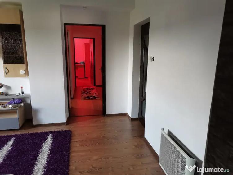 Apartament cu 3 camere decomandat în Șimian