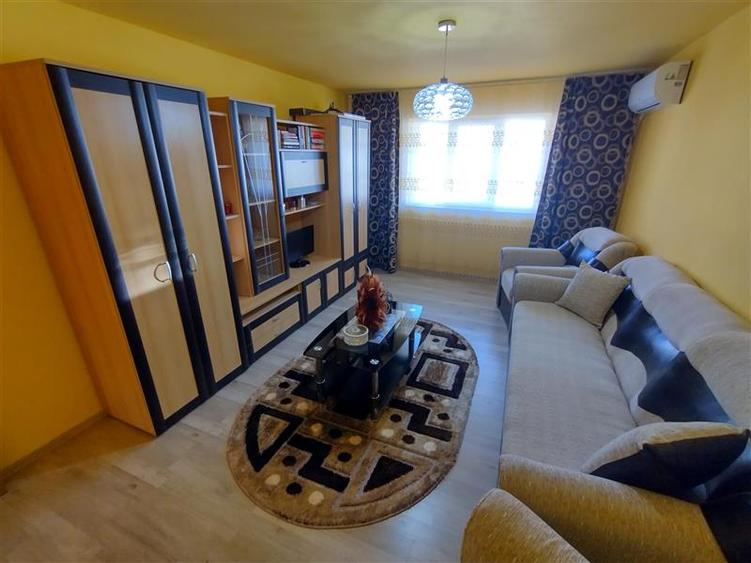 Oravita, Apt.2 Cam, la Cheie, Decomandat, 55MP - 3