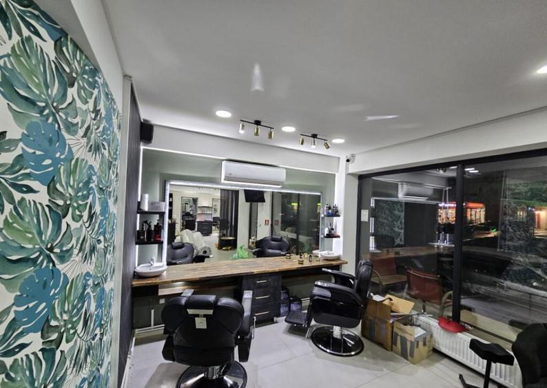 Spatiu comercial, 102 mp, salon de infrumusetare complet ech - 14