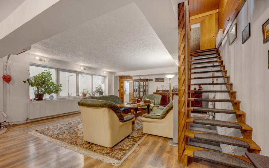 VIILOR - ECHINOCTIULUI, CASA 211 MP UTILI, LOT 460 MP! - 12