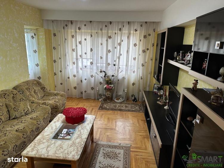 Apartament cu 3 camere decomandat în Traian