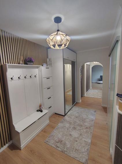 Proprietar - Vand Apartament 3 Camere, 72 mp, Micro 5 - Balaban, Etaj 3/4 - 2