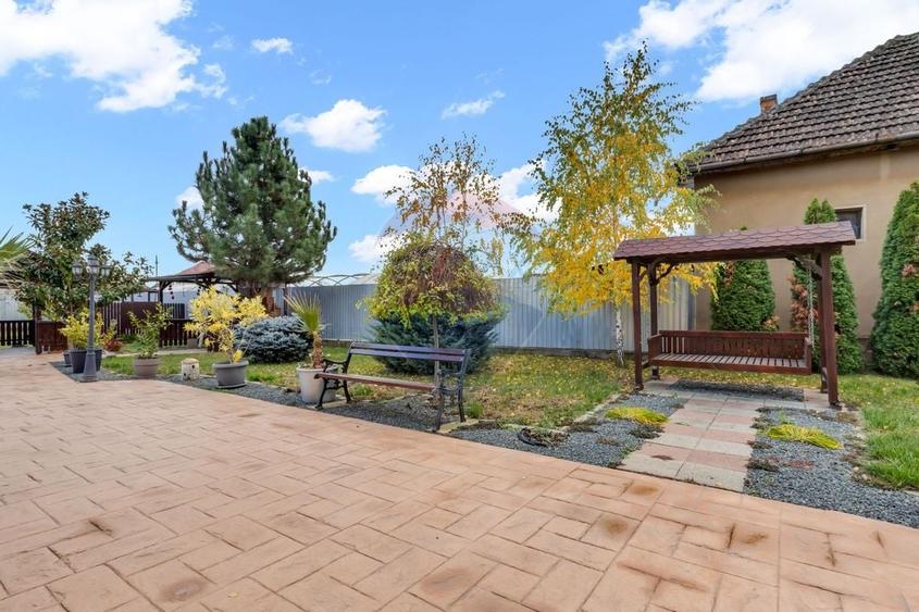 Casa noua pe colt si teren 1079 mp de vanzare in Macea,Arad - 29