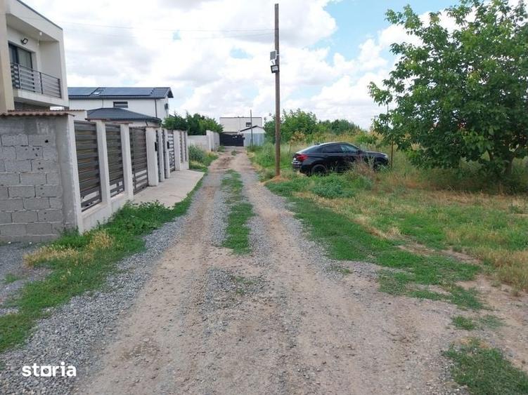 Teren de 400 mp, în Vânători