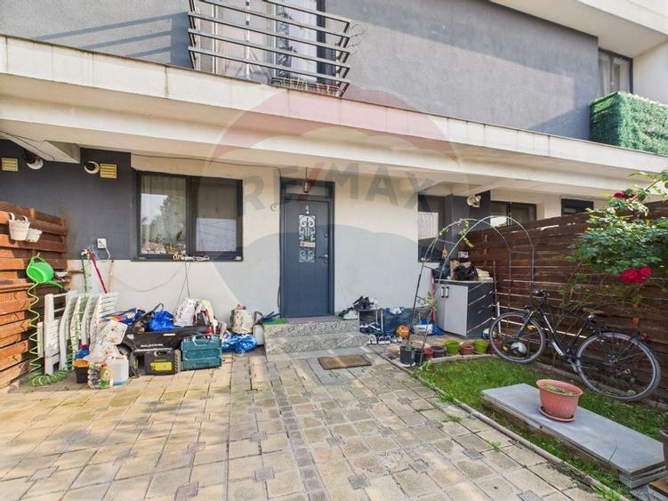 Casa/Vila superba cu 6 camere si gradina in zona Rosu/Ilfov - 1