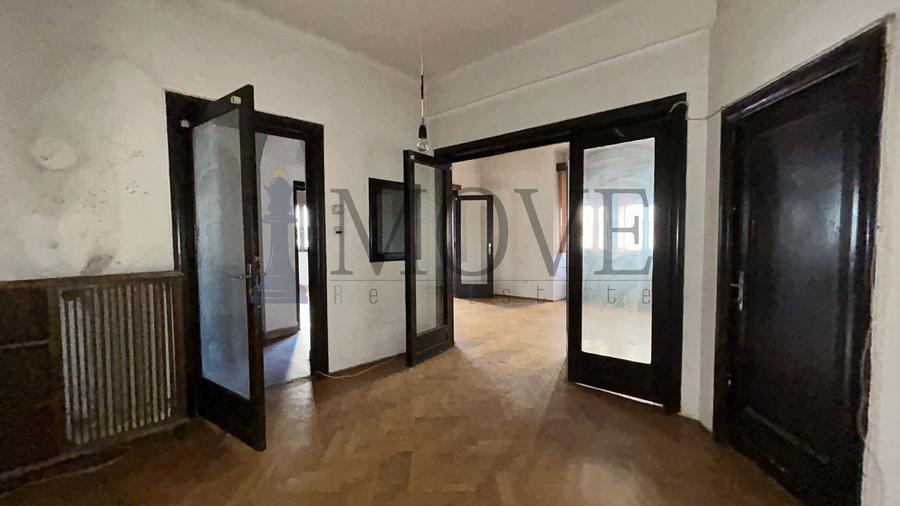 Un apartament plin de emoție in imobil istoric - 7