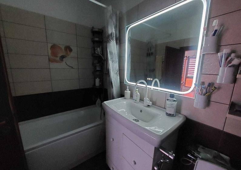 AP. 3 CAMERE LAMINORULUI, LOC PARCARE, BLOC NOU, MOBILAT, COMISION 0% - 6