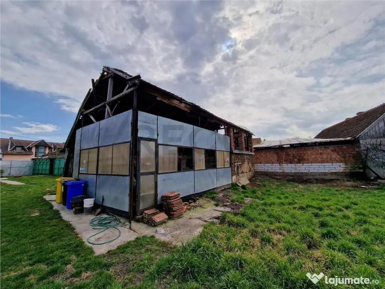 Casa de demolat cu teren mare in Bors - 2