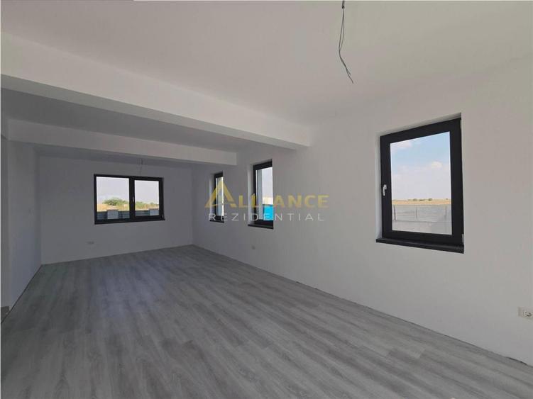 Vila individuala- panouri solare- 4 camere- 800m de STV - 4 - 4