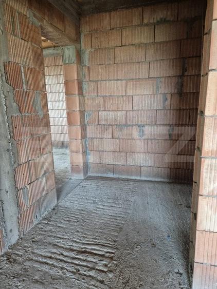 Casa in rosu cu 1500 mp teren - 6