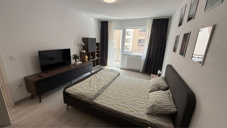 Proprietar inchiriez garsoniera Tractoru - 2