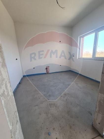 Vând Casă, in Borhanci - 7