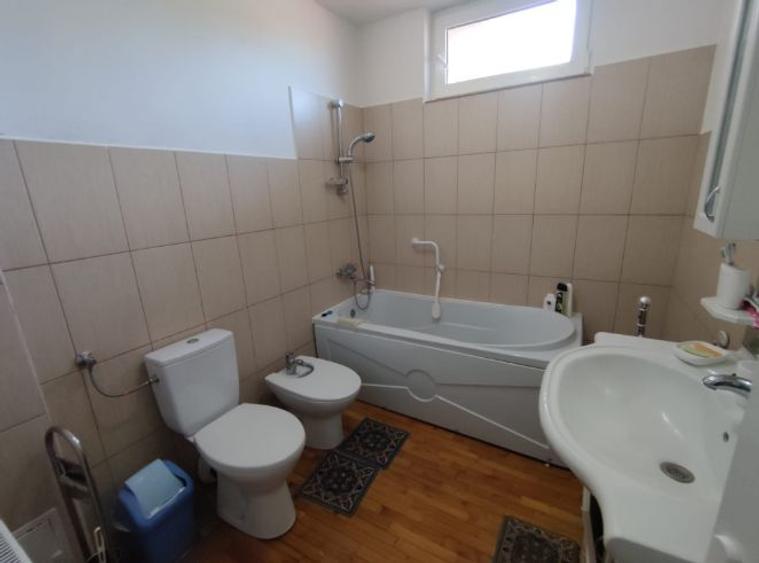 CASĂ 4 camere, curte 1900 mp, priveliște panoramică deosebită, Reghin - 7