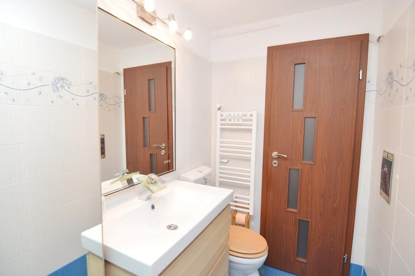 Apartament cu 3 camere decomandat în Brâncoveanu