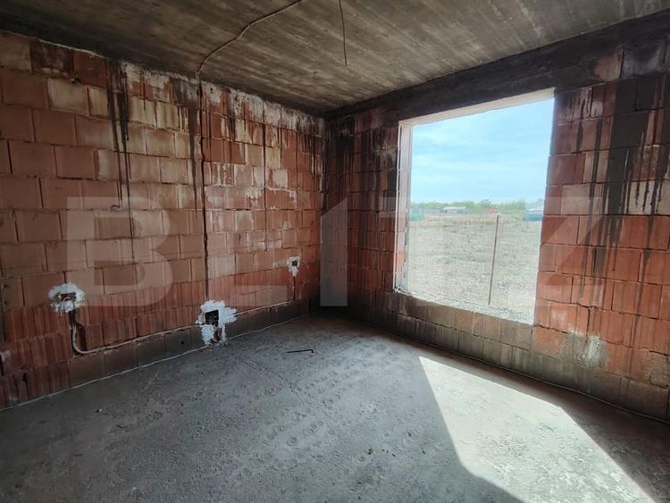 Casa P + M la rosu,Craiova, zona Tancodrom, cu posibilitate de finisare completa - 4