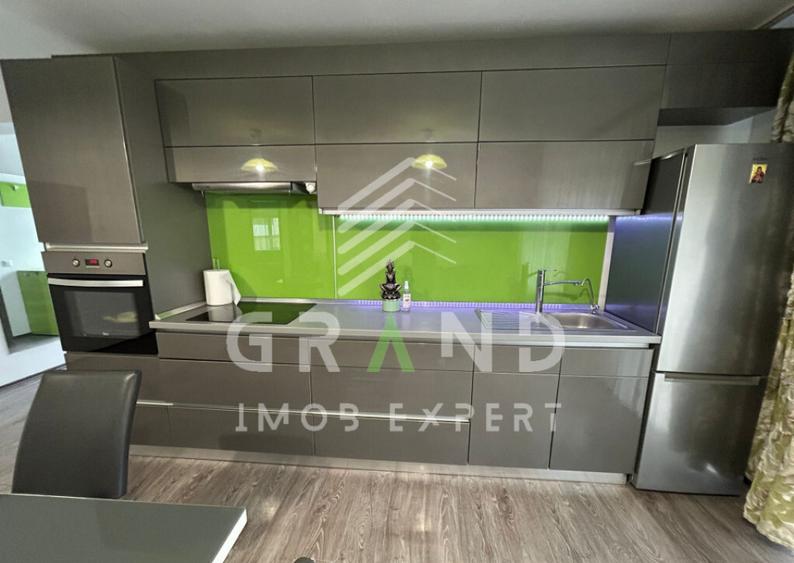 Apartament cu terasaStr. Campului,Mana?tur 4 camere - 35