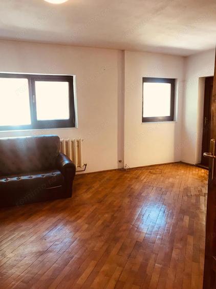 Proprietar Inchiriez casa pentru birouri, muncitori, sau locuit in zona Badea Cartan - 2