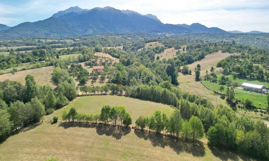 Teren intravilan, priveliste deosebita - 26