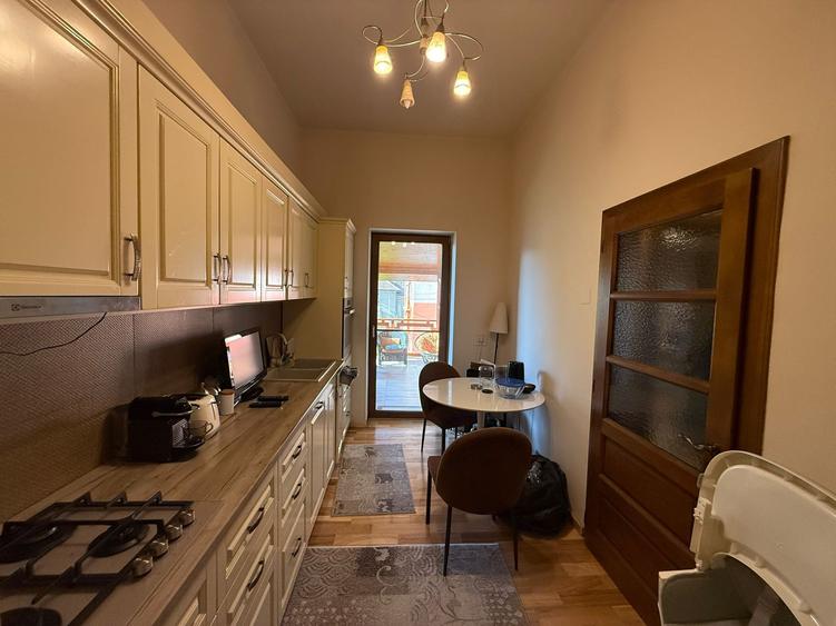 Apartament 4 camere,decomandat,etaj 1,zona Inspectoratul Scolar - 18