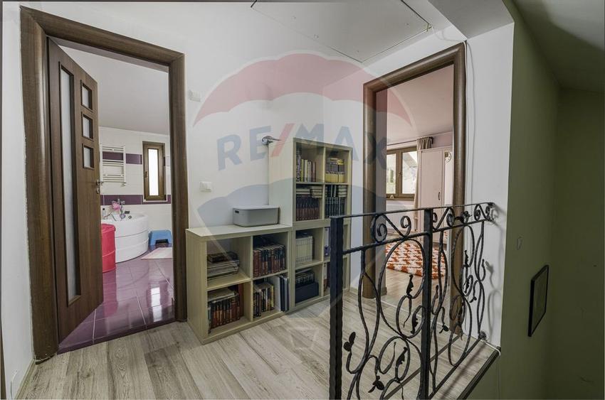 Vila cu 4 camere + terasa + curte + loc de parcare - Bacu... - 7