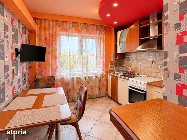 Apartament cu 3 camere decomandat în Nufărul