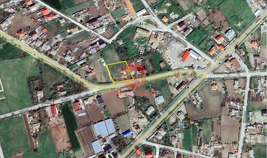 Casă cu Teren 1711 Mp în Topraisar