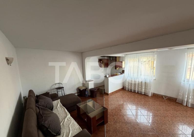 Casa de vanzare 4 camere 160 mpu teren liber 146 m zona Cet - 4